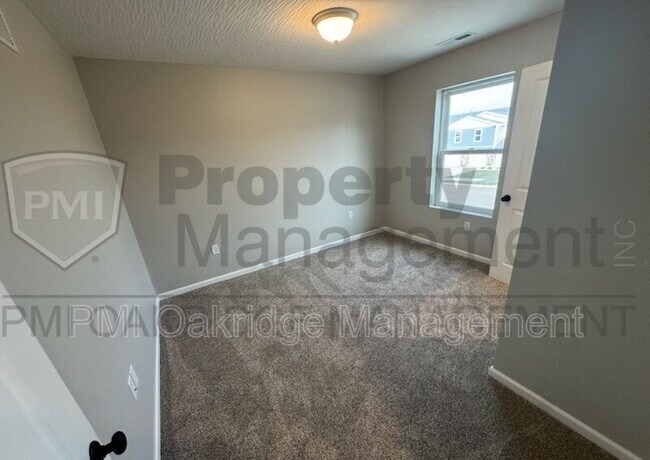Building Photo - 241 Bruns Dr