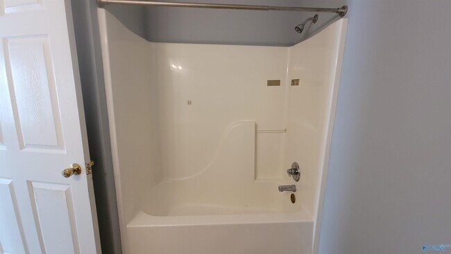 Building Photo - 6117 Melrose Rd NW