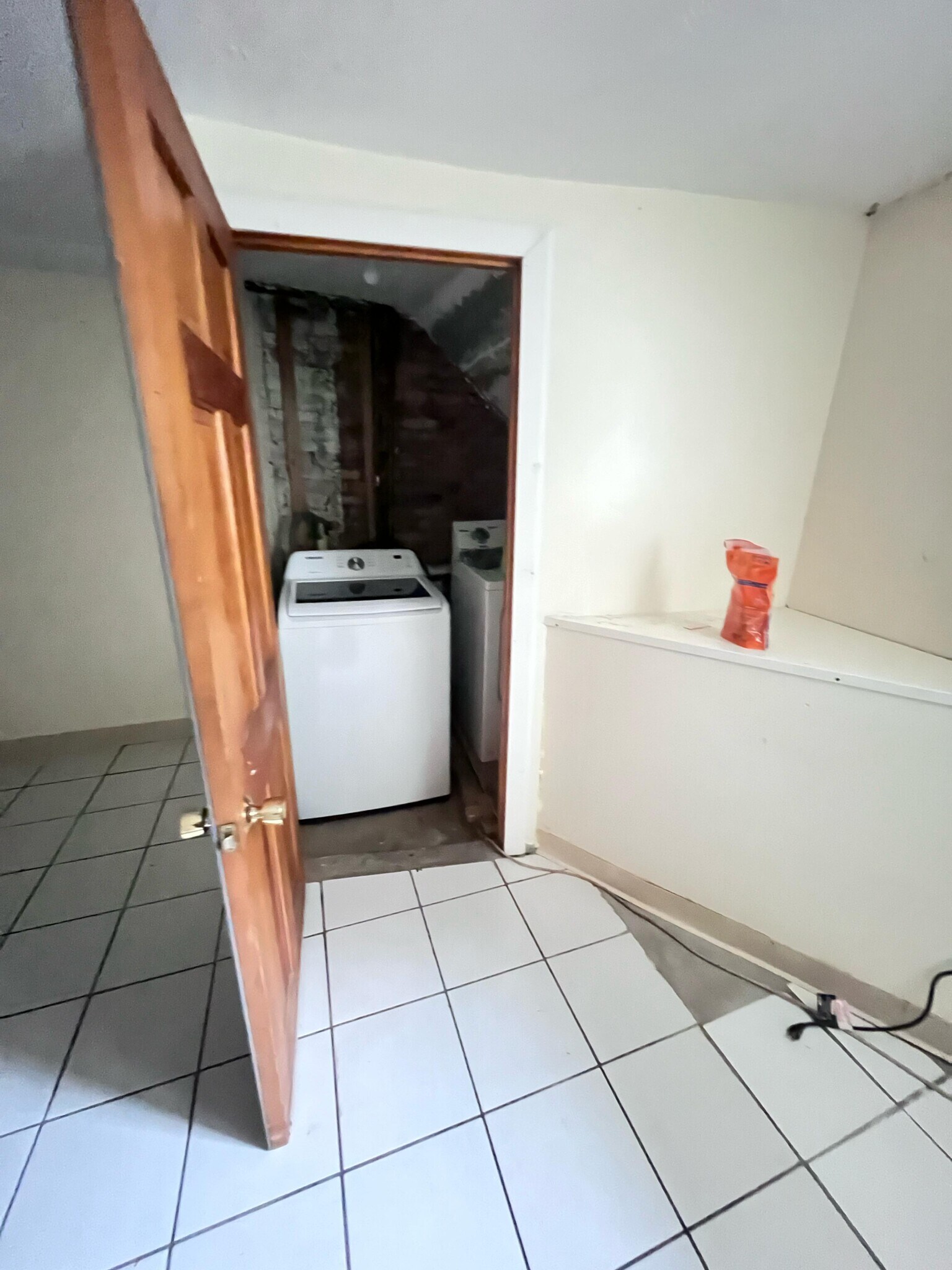 Building Photo - 8 Sewall St