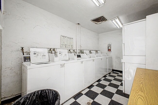 Building Photo - 3416 N 44th St