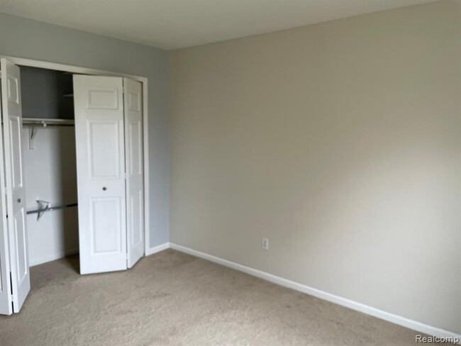 Building Photo - 38463 Saratoga Cir