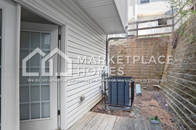 Building Photo - 3612 Ginnis Cir SW