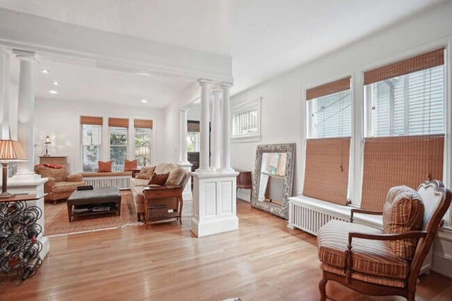 Building Photo - Cleveland Park 4 Bedroom plus den, 3.5 Bath