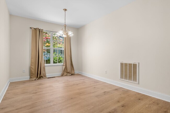 Building Photo - 5703 Stardust Dr