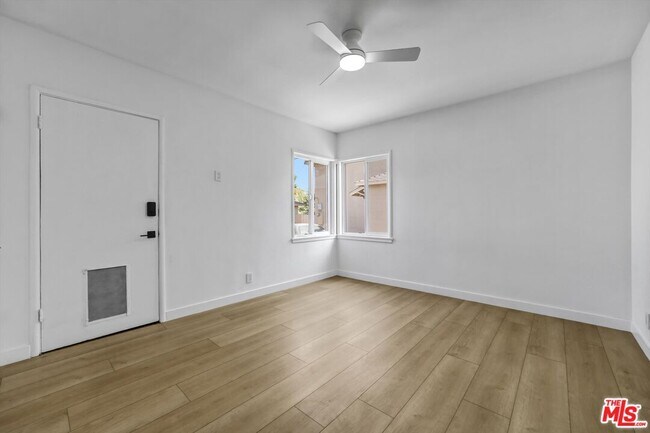 Building Photo - 6254 Ben Ave