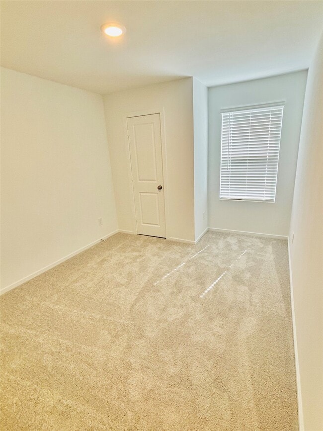 Building Photo - 1747 W Stroker Rd