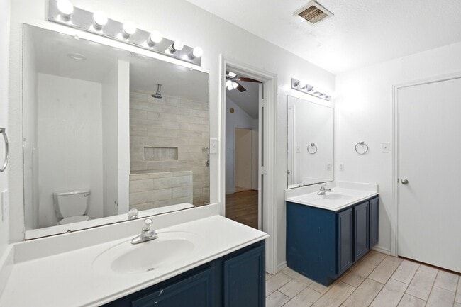 Building Photo - 111 Thunder Basin Dr