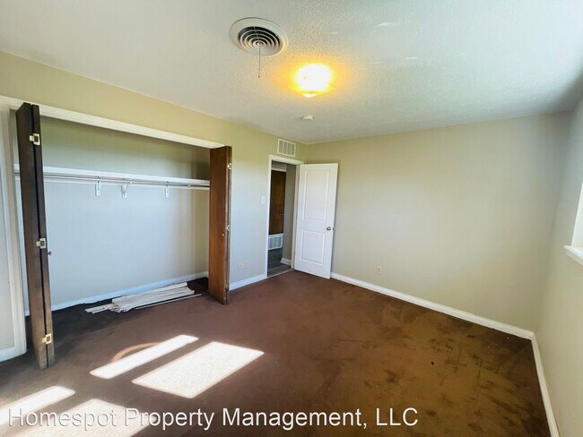 Building Photo - 3 br, 2 bath House - 1479A S Roosevelt Rd 5