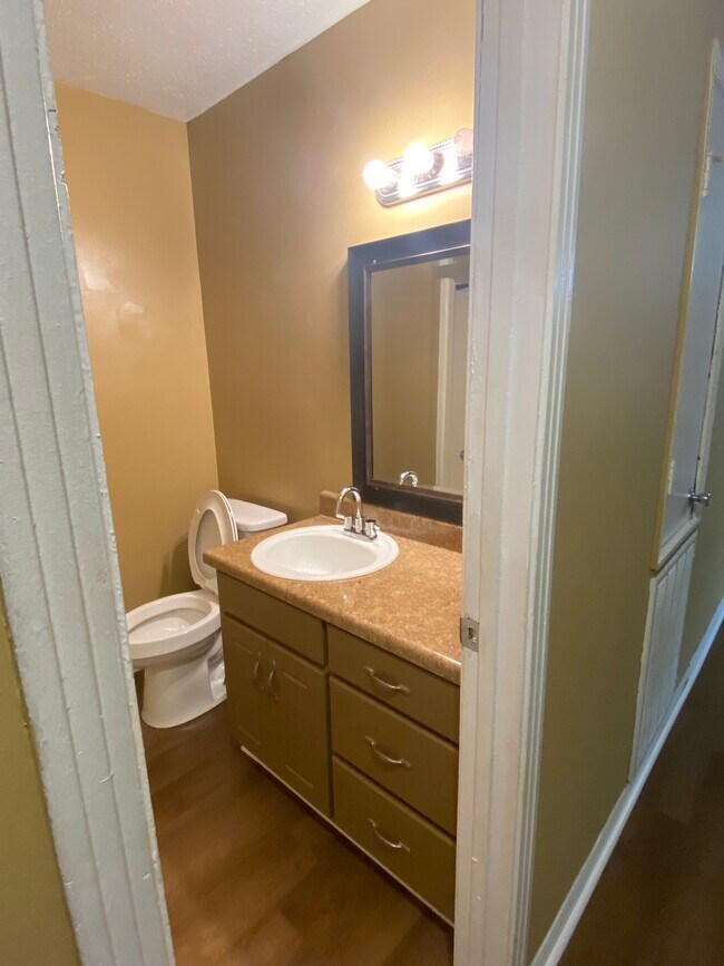 Hall Bath - 447 Burgundy Drive
