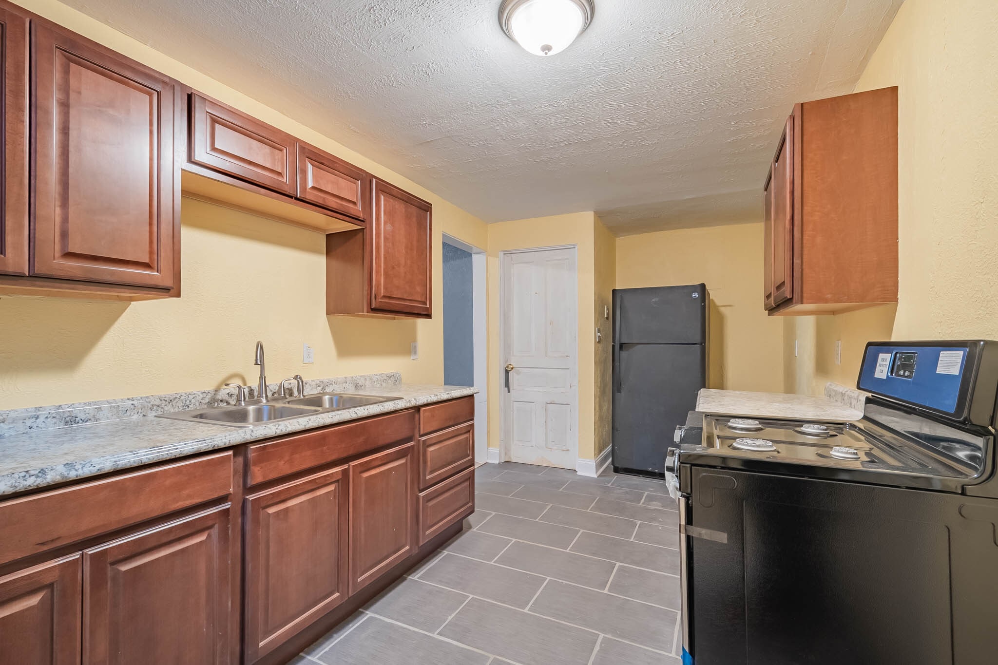 Building Photo - 435 N Graham St