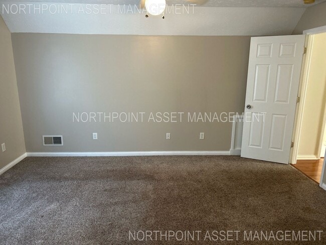 Building Photo - Welcome to 4 Bedroom and 3.5 Bath Home In ...