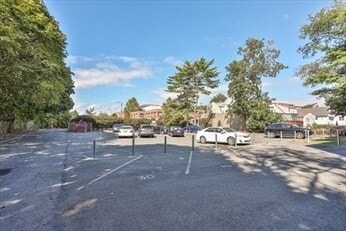 Building Photo - 45 Oval Rd