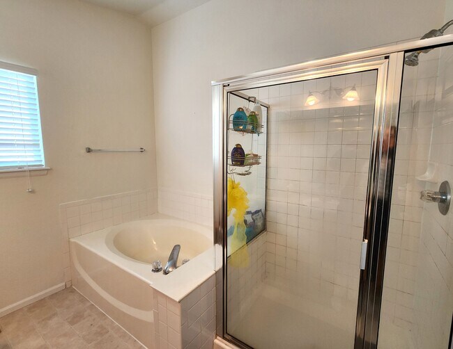 Building Photo - 13628 Plaster Cir