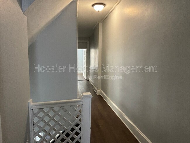 Building Photo - 332 N Arsenal Ave