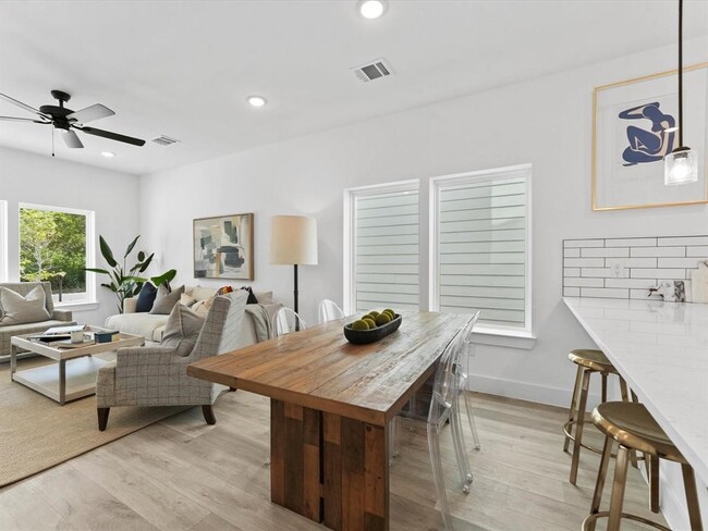 Building Photo - 1448 Dewalt St