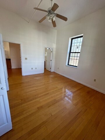 Building Photo - 23 Grove 2L Grv