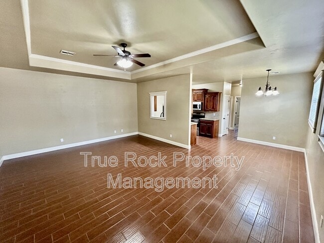 Building Photo - 1417 N Monte Vista St