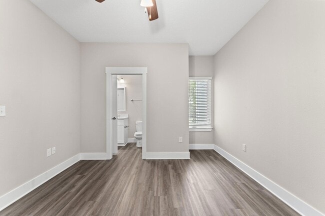 Building Photo - 306 N Sand Palm Rd