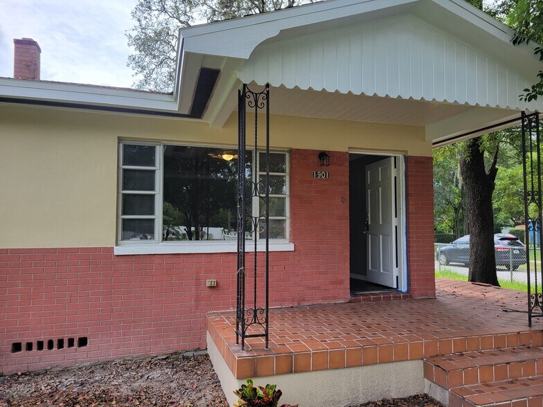 Primary Photo - 1901 E Noel St