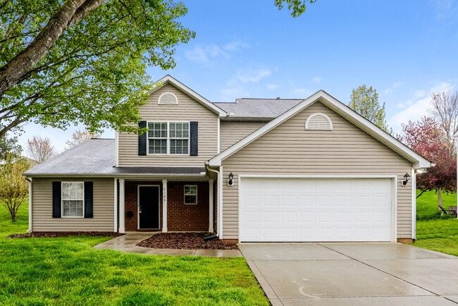 Building Photo - 2108 Thorn Crest Dr