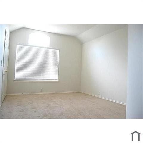 Building Photo - 1310 Pinehurst Dr