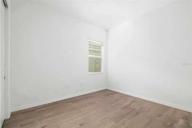 Building Photo - 5613 Lightning Whelk Ln
