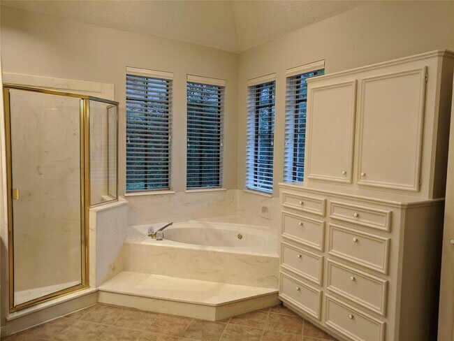 Building Photo - 5106 Olympia Fields Ln