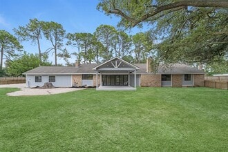 Building Photo - 8219 Wateka Cir