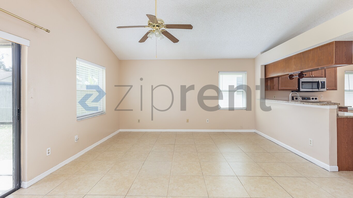 Building Photo - Unit