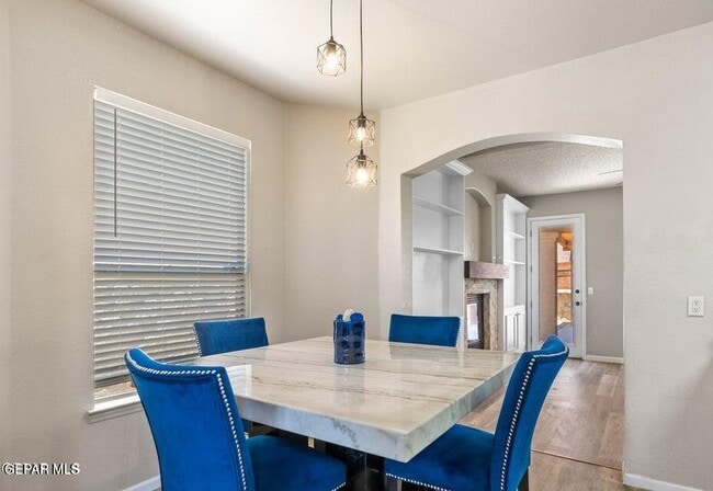 Building Photo - 12391 Paseo Nuevo Dr