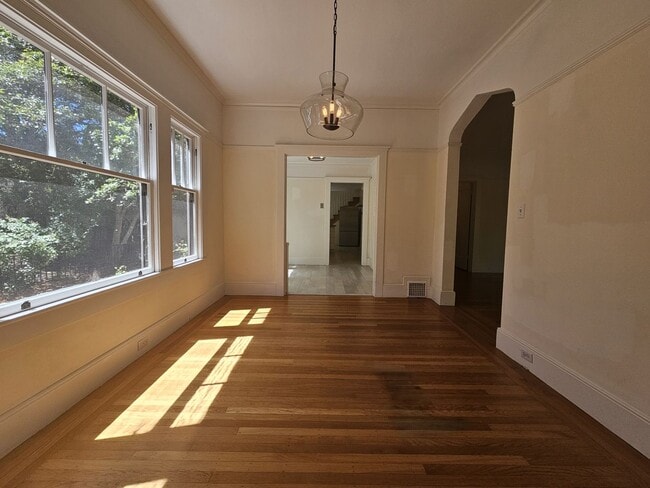 Building Photo - 4-Bedroom Single Family Home in Palo Alto-  lease take over