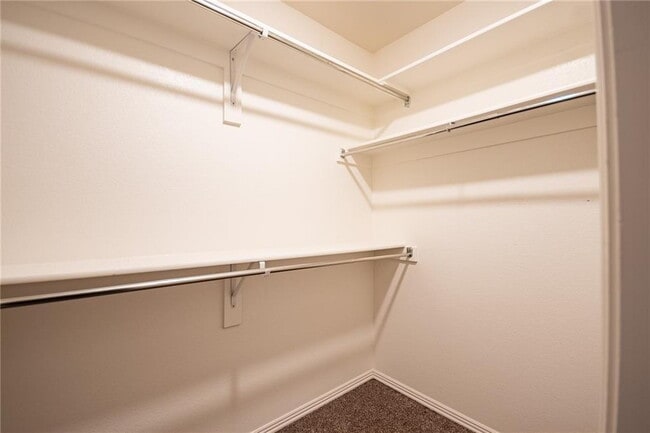 Building Photo - **MOVE IN SPECIAL $300 off first month rent**Charming 3-Bed and 3 full bath Home