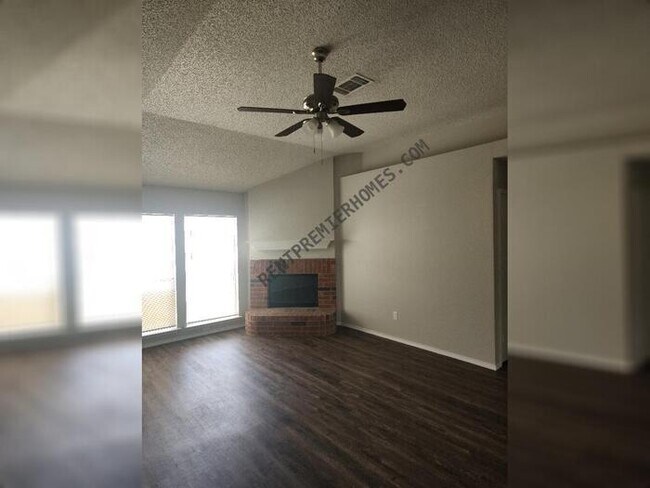 Building Photo - 3608 Garden Springs Dr