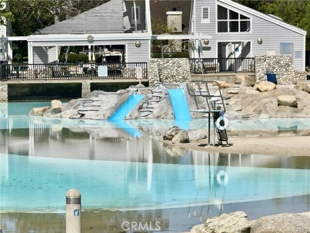 Building Photo - 569 Springbrook N