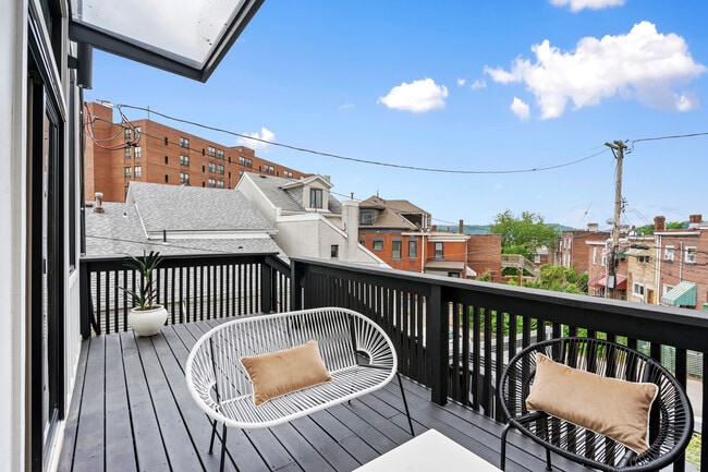 Building Photo - 4037 Penn Ave