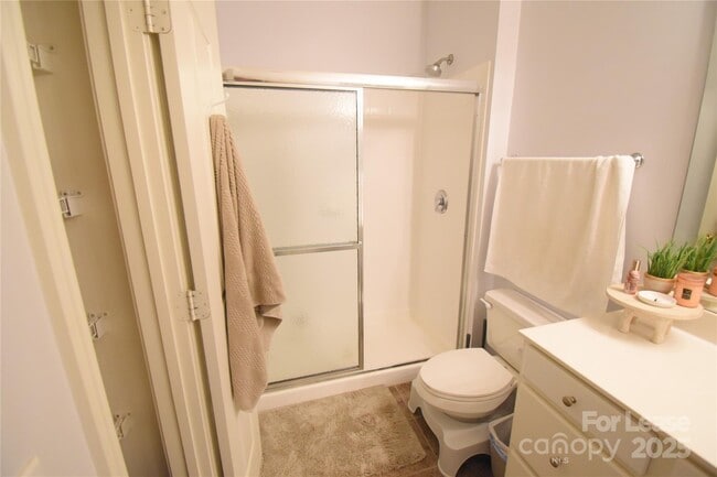 Building Photo - 16423 Golden River Ln