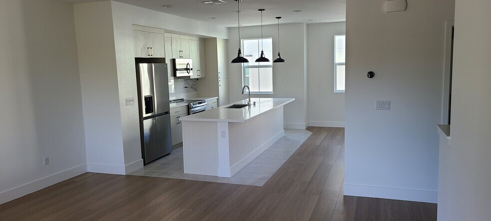 Kitchen view - 726 Rockview Rd