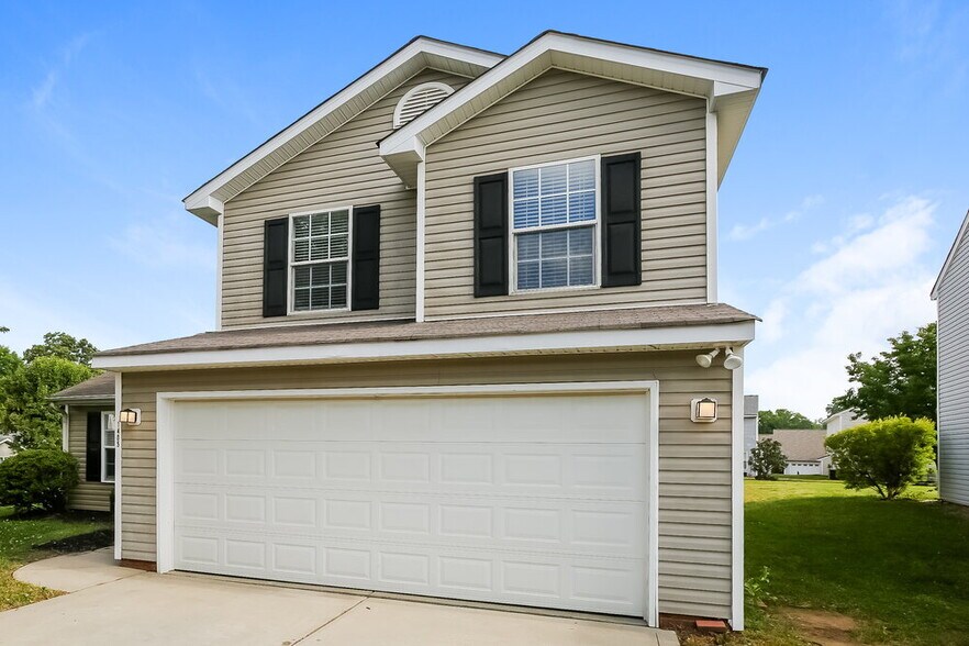 Building Photo - 1405 Summer Coach Dr