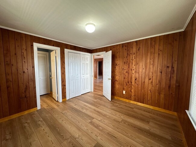 Building Photo - 3 BR Home with Large Yard & 2-Car Garage in Hampstead