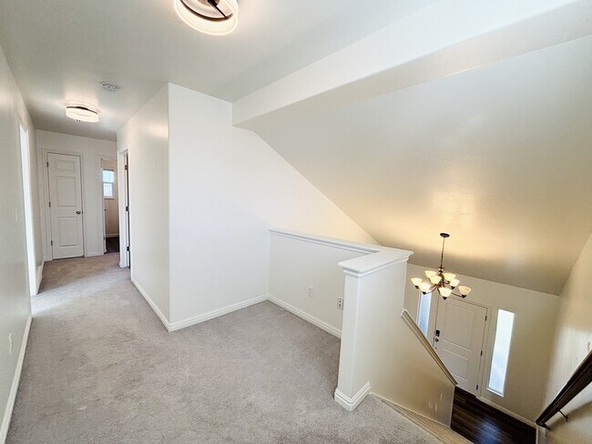 Building Photo - 1094 1825 W