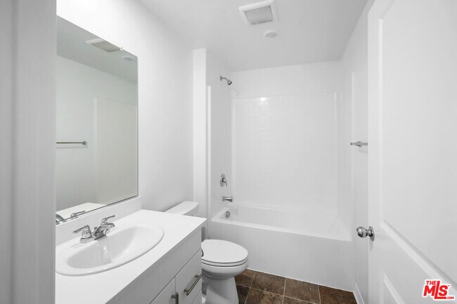 Building Photo - 2311 Blue Elm Rd