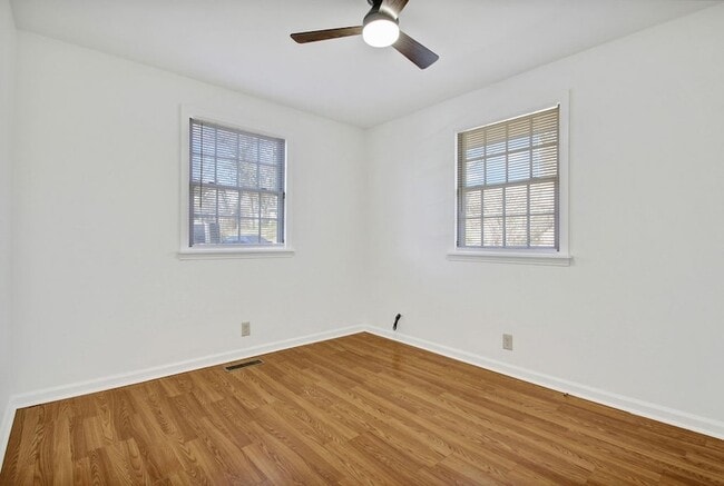 Building Photo - 238 Townes Dr