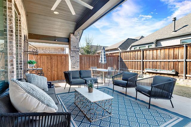 Building Photo - 917 Queens Lk Trl