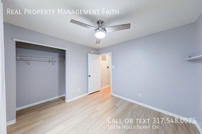 Building Photo - 10154 Holly Berry Cir