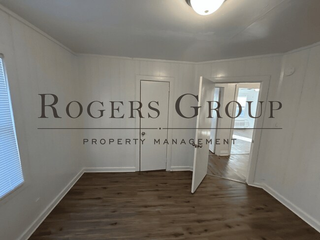 Building Photo - 836 Lamb St