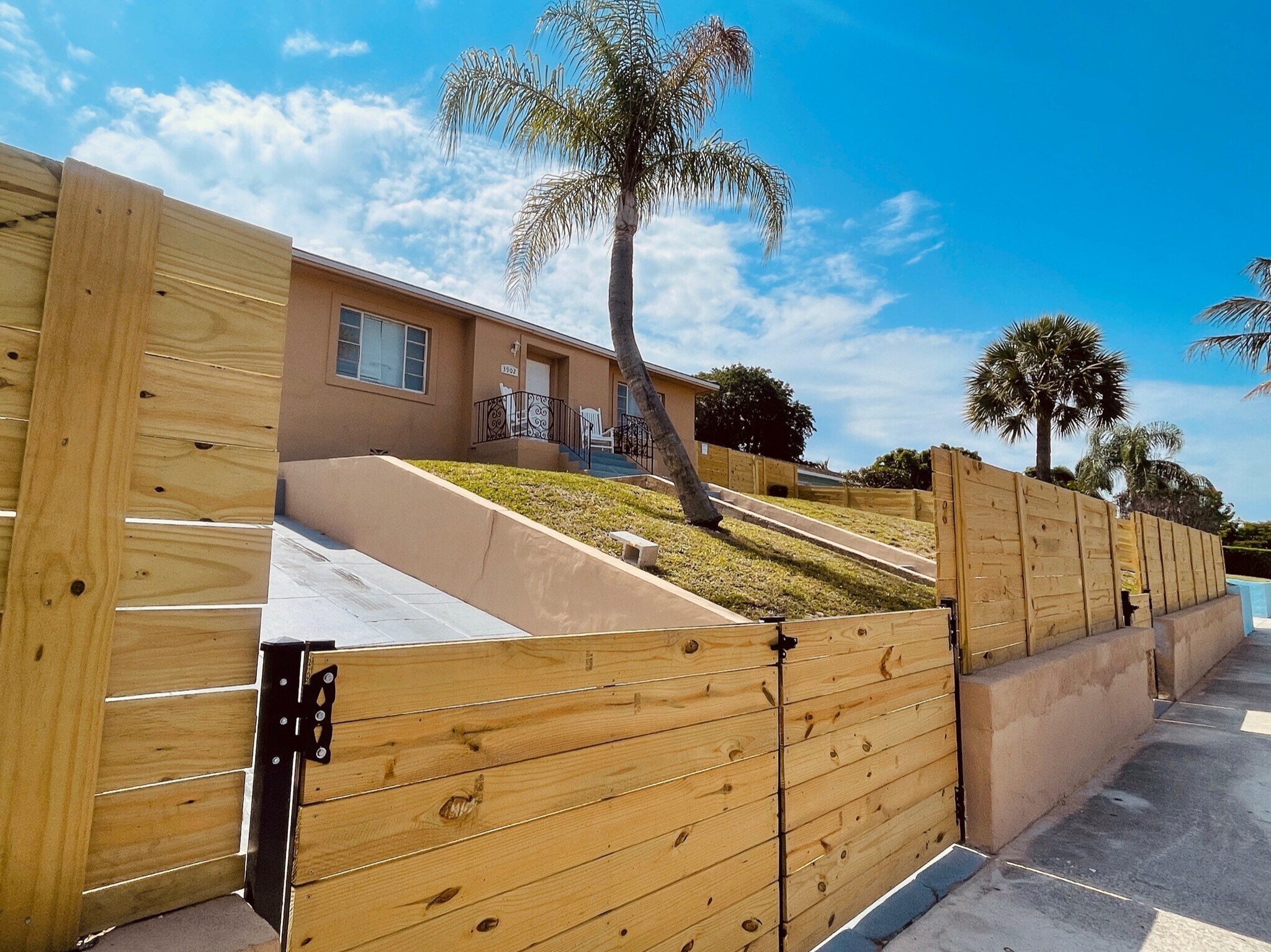 Building Photo - 3902 Westview Ave