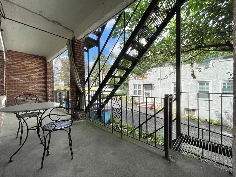 Building Photo - 22 Chiswick Rd