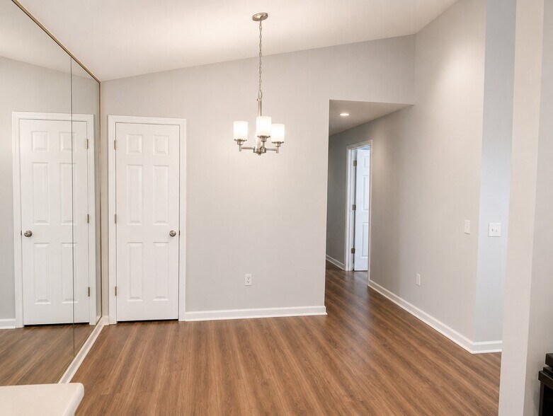 Building Photo - 406 Pelham Square Way
