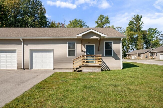 Building Photo - Seelyville Terrace