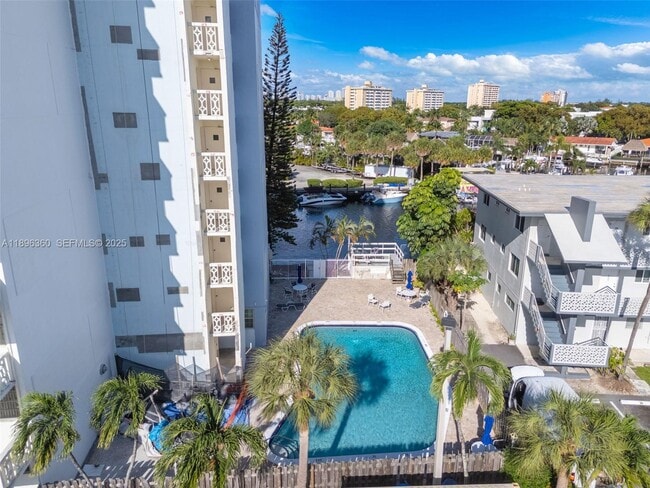 Building Photo - 13155 Ixora Ct